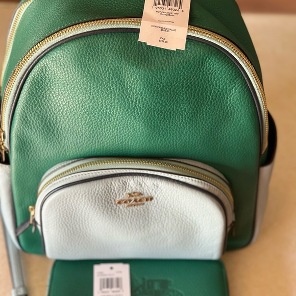 Coach leather backpack and matching wallet set - Picture 6 of 6